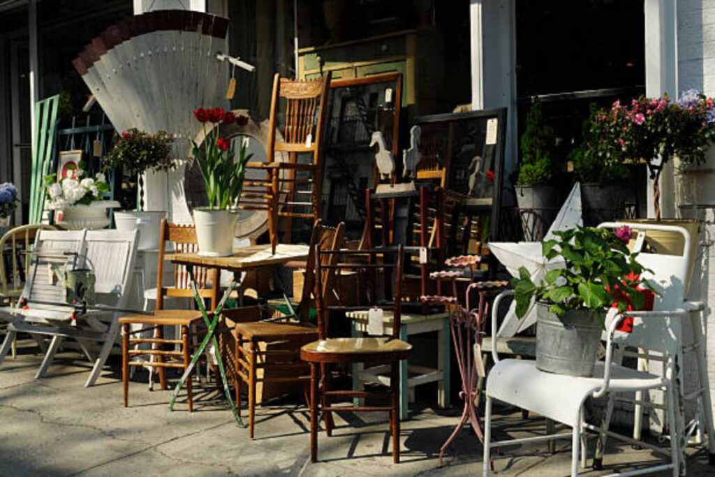 How To Promote, Donate, Or Dispose Of Undesirable Furnishings In NYC?